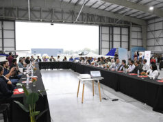 Morón fortalece su polo aeronáutico con la creación de una mesa sectorial